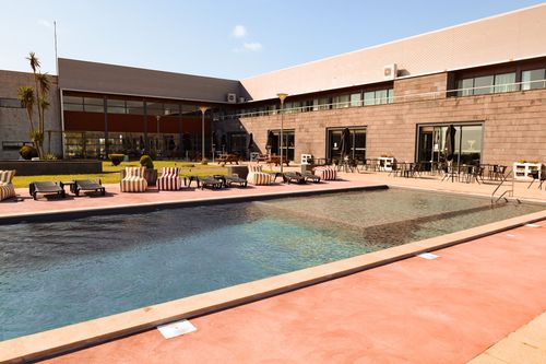 Outdoor Swimming pool